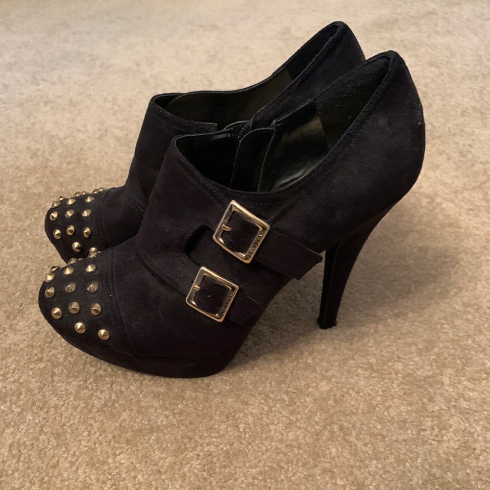Guess Studded Pumps Size 9